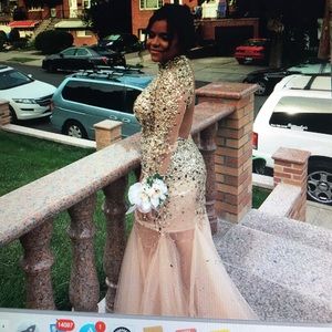 BEAUTIFUL LONG SLEEVE PROM DRESS